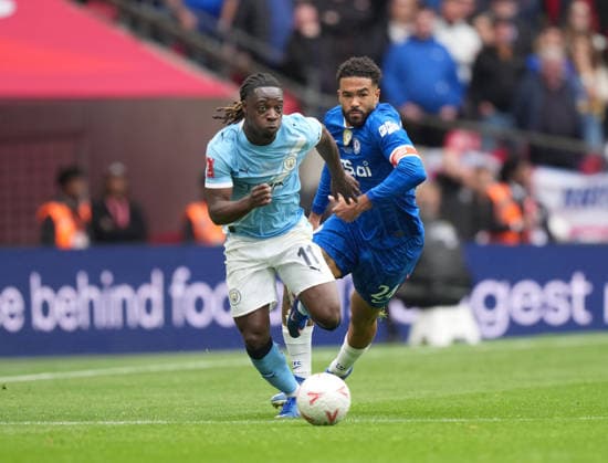 Chelsea v Manchester City FA Cup Final, Football, Wembley Stadium, London, UK - 16 May 2026 Jeremy Doku of Manchester City chased down by Reece James of Chelsea. London Wembley Stadium London UK, UK NEWSPAPERS OUT Copyright: xSeanxRyanx