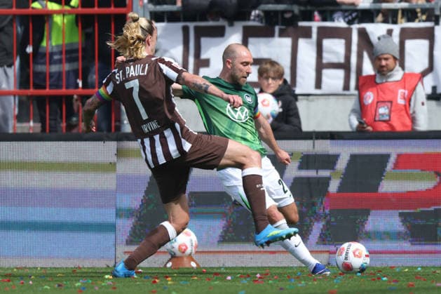 Soccer 1 Bundesliga 34 Matchday FC St Pauli VfL Wolfsburg on 16 05 2026 at Millerntor Stadion in Hamburg Jackson Irvine St Pauli , front Christian Eriksen Wolfsburg , back DFL regulations prohibit any use of photographs as image sequences and or quasi video xJRx