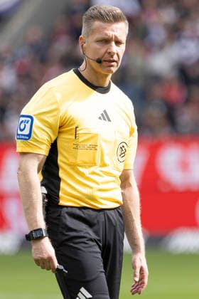 1 Soccer Bundesliga Eintracht Frankfurt VfB Stuttgart, 16 05 2026 Tobias Welz referee, clipping, portrait portrait, Eintracht Frankfurt VfB Stuttgart, Frankfurt, Deutsche Bank Park, 16 5 2026 Copyright: xBEAUTIFULxSPORTS Gawlikx