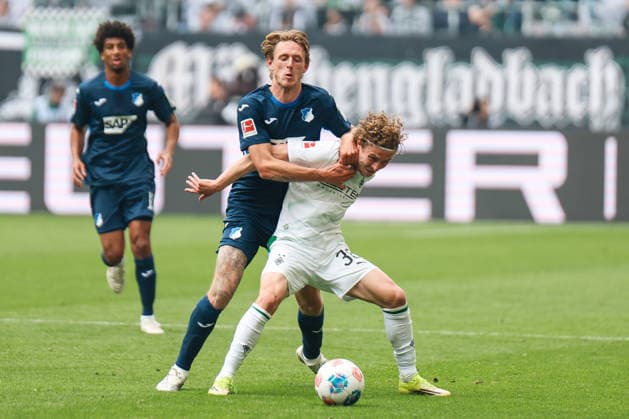 MOENCHENGLADBACH, GERMANY- MAY 16: Tim Lemperle (TSG Hoffenheim, 19) challenges Hugo Bolin (Borussia Moenchengladbach, 38)for the ball during the Bundesliga match between Borussia Moenchengladbach vs. TSG 1899 Hoffenheim at Borussia-Park on matchday 34 of the 1. Bundesliga on May 16, 2026 in Moenchengladbach, Germany. DFL REGULATIONS PROHIBIT ANY USE OF PHOTOGRAPHS AS IMAGE SEQUENCES AND OR QUASI-VIDEO. Copyright: xNatachaxFreisenx