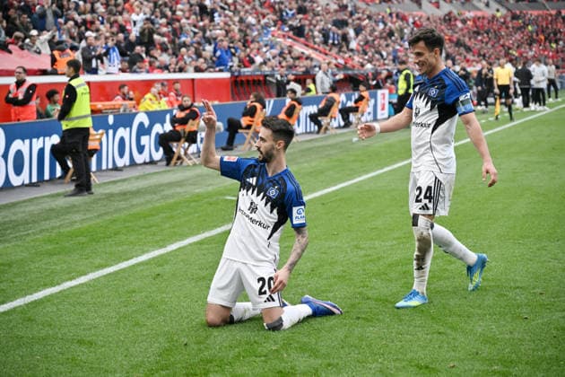 Cheer 0 1 Fabio Vieira Hamburger SV , Nicolas Capaldo Hamburger SV , v li 16 05 2026, Soccer 1 Bundesliga, Season 2025 2026, 34 Matchday, Bayer 04 Leverkusen Hamburger SV DFL regulations prohibit any use of photographs as image sequences and or quasi video Leverkusen BayArena Nordrhein Westfalen Germany Team2