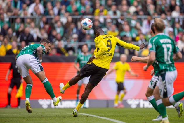 16 05 2026, Matchday 34 in Bundesliga 1, SV Werder Bremen Borussia Dortmund Serhou Guirassy Borussia Dortmund scores to make it 0 1 with a header Bremen Weserstadion Bremen Germany xRHR PHOTO DEx Copyright: DennisxEwert RHR-FOTOx RHR-FOTO DE