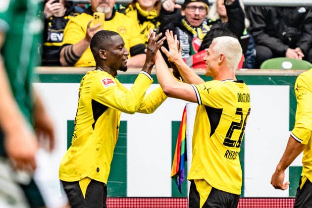 Germany Bundesliga 2025 2026 Matchday 34, SV Werder Bremen vs Borussia Dortmund Saturday, 16 05 2026 Weserstadion, Bremen Goal for 0 1 by Serhou Guirassy Borussia Dortmund, 9 Cheers Joy Emotions Goal celebration Julian Ryerson Borussia Dortmund, 26 Copyright: xCelinaxLeiersx