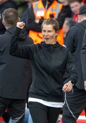Soccer, Men, Season 2025 2026, 1 Bundesliga 34 Matchday , 1 FC Union Berlin FC Augsburg, Coach Marie Louise Eta 1 FC Union Berlin , Cheering after goal to 3 0, 16 05 2026, Copyright: xMatthiasxKochx