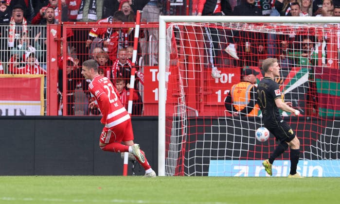 Andrej Ilic scores the goal to make it 1 0 and turns away in jubilation Sport Fußball Fußball Bundesliga Herren DFL 34 Spieltag Saison 2025 2026 16 05 2026 1 FC Union Berlin FCU vs FC Augsburg FCA DFL regulations prohibit any use of photographs as image sequences and or quasi video