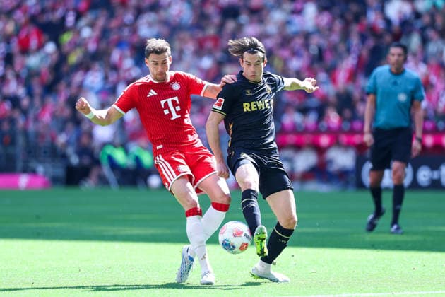 GER 1 FBL, FC Bayern München vs 1 FC Köln 16 05 2026, Allianz Arena, Munich, GER 1 FBL, FC Bayern München vs 1 FC Köln, picture shows Leon Goretzka FC Bayern München 8 , left Jakub KamiÅ ski 1 FC Köln 16 , right nordphotoxGmbHx xSchneider nph00003