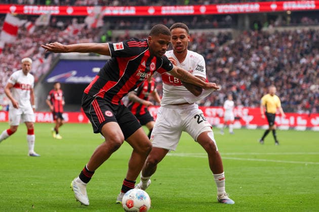 2026 05 16 xjfx Soccer 1 Bundesliga 34 Matchday Eintracht Frankfurt VFB Stuttgart v l , Aurele Amenda Eintracht Frankfurt , Nikolas Terkelsen Nartey VFB Stuttgart , zweikampf, action, aktion, battles for the Ball DFL DFB REGULATIONS PROHIBIT ANY USE OF PHOTOGRAPHS as IMAGE SEQUENCES and or QUASI VIDEO Copyright: JoaquimxFerreira