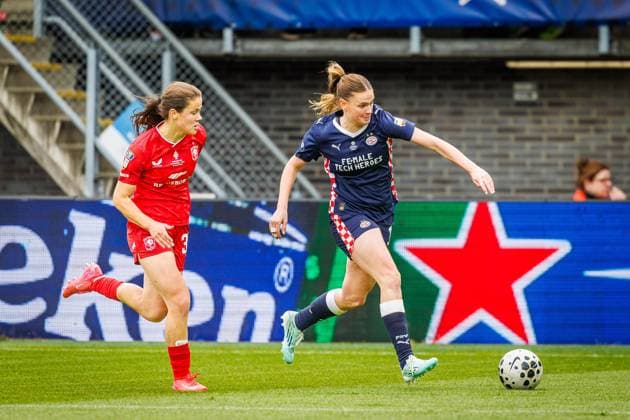 ROTTERDAM , 16-05-2026 , Het Kasteel , Season 2025 2026, Dutch Eurojackpot KNVB beker vrouwen football , match between FC Twente and PSV (cup final women) , picture shows PSV Women player Liz Rijsbergen FC Twente player Ilham Abali Twente - PSV (cup final women)  x203734109x Copyright: