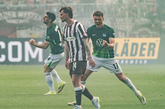 Goal to 1 2 Goalkeeper Nikola Vasilj FC St Pauli, 22 Own goal, Dzenan Pejcinovic VfL Wolfsburg, 17 cheers jubilation, Connor Metcalfe FC St Pauli, 24 disappointed disappointment, GER, FC St Pauli vs VfL Wolfsburg, Football, Bundesliga, Matchday 34, Season 2025 2026, 16 05 2026 DFL REGULATES PROHIBIT ANY USE OF PHOTOGRAPHS AS IMAGE SEQUENCES AND OR QUASI VIDEO GER, FC St Pauli vs VfL Wolfsburg, Football, Bundesliga, Matchday 34, Season 2025 2026, 16 05 2026 Hamburg Copyright: xEibner-Pressefoto MaxxVincenx EP_MVN