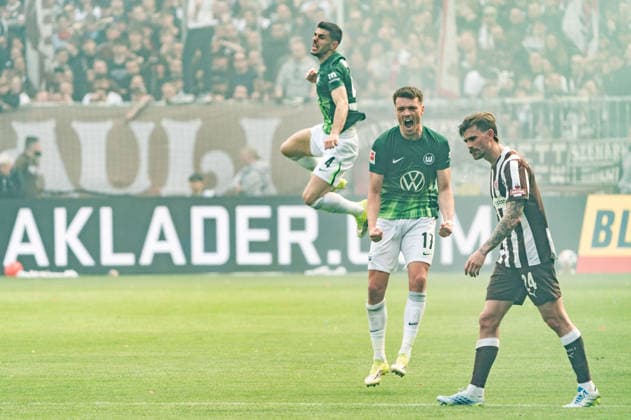 Goal to 1 2 Goalkeeper Nikola Vasilj FC St Pauli, 22 Own goal, Dzenan Pejcinovic VfL Wolfsburg, 17 and Konstantinos Koulierakis VfL Wolfsburg, 04 cheers jubilation, Connor Metcalfe FC St Pauli, 24 disappointed disappointment, GER, FC St Pauli vs VfL Wolfsburg, Football, Bundesliga, Matchday 34, Season 2025 2026, 16 05 2026 DFL REGULATES PROHIBIT ANY USE OF PHOTOGRAPHS AS IMAGE SEQUENCES AND OR QUASI VIDEO GER, FC St Pauli vs VfL Wolfsburg, Football, Bundesliga, Matchday 34, Season 2025 2026, 16 05 2026 Hamburg Copyright: xEibner-Pressefoto MaxxVincenx EP_MVN