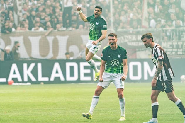 Goal to 1 2 Goalkeeper Nikola Vasilj FC St Pauli, 22 Own goal, Dzenan Pejcinovic VfL Wolfsburg, 17 and Konstantinos Koulierakis VfL Wolfsburg, 04 cheers jubilation, Connor Metcalfe FC St Pauli, 24 disappointed disappointment, GER, FC St Pauli vs VfL Wolfsburg, Football, Bundesliga, Matchday 34, Season 2025 2026, 16 05 2026 DFL REGULATES PROHIBIT ANY USE OF PHOTOGRAPHS AS IMAGE SEQUENCES AND OR QUASI VIDEO GER, FC St Pauli vs VfL Wolfsburg, Football, Bundesliga, Matchday 34, Season 2025 2026, 16 05 2026 Hamburg Copyright: xEibner-Pressefoto MaxxVincenx EP_MVN