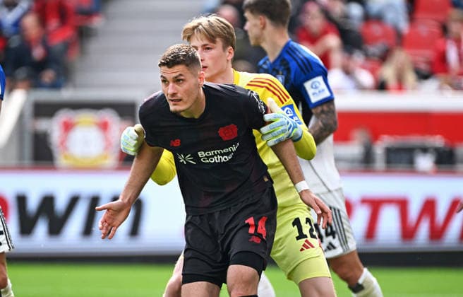 Football, Bundesliga, Germany, Men, Season 2025 2026, Matchday 34, BayArena Leverkusen Bayer Leverkusen Hamburger SV Patrik Schick LEV , Sander Tangvik HSV Action
