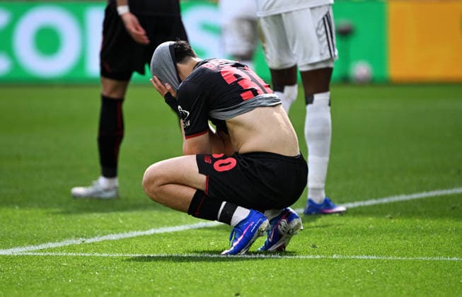 Football, Bundesliga, Germany, Men, Season 2025 2026, Matchday 34, BayArena Leverkusen Bayer Leverkusen Hamburger SV Ibrahim Maza LEV Disappointment, Frustration, Action