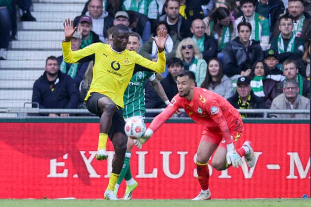 Serhou Guirassy Borussia Dortmund and Torhueter Mio Backhaus Werder Bremen battle for the ball, Bundesliga, SV Werder Bremen v Borussia Dortmund, Weserstadion, May 16, 2026 in Bremen, Germany Photo by Marco Steinbrenner DeFodi Images Serhou Guirassy Borussia Dortmund and Torhueter Mio Backhaus Werder Bremen battle for the ball, Bundesliga, SV Werder Bremen v Borussia Dortmund, Weserstadion, May 16, 2026 in Bremen, Germany Photo by Marco Steinbrenner DeFodi Images DFL regulations prohibit any use of photographs as image sequences and or quasi video