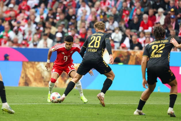 Luis Diaz FC Bayern Muenchen, 14 with ball with Sebastian Sebulonsen 1 FC Koeln, 28 , GER, FC Bayern Muenchen vs 1 FC Koeln, Football, Bundesliga, Matchday 34, Season 2025 2026, 16 05 2026, DFL DFB REGULATIONS PROHIBIT ANY USE OF PHOTOGRAPHS as IMAGE SEQUENCES and or QUASI VIDEO, GER, FC Bayern Muenchen vs 1 FC Koeln, Football, Bundesliga, Matchday 34, Season 2025 2026, 16 05 2026 Muenchen Copyright: xEibner-Pressefoto JennixMaulx EP_JML