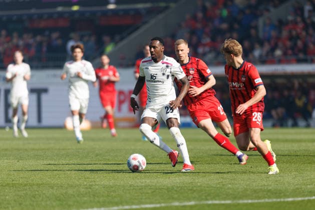 Sheraldo Becker 23, 1 FSV Mainz 05 , Adrian Beck 21, 1 FC Heidenheim and Hennes Behrens 26, 1 FC Heidenheim at the match between 1 FC Heidenheim v 1 FSV Mainz 05, Football, Men, Bundesliga, 2025 2026, Matchday 34 on 16 05 2026 in Heidenheim, Voith Arena DFL and DFB regulations prohibit any use of photographs as image sequences and or quasi video Baden Württemberg Germany