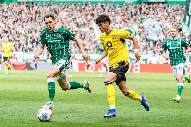 Germany Bundesliga 2025 2026 Matchday 34, SV Werder Bremen vs Borussia Dortmund Saturday, 16 05 2026 Weserstadion, Bremen Senne Lynen 14 Samuele Inacio Borussia Dortmund, 40 Copyright: xCelinaxLeiersx