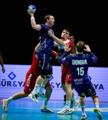Turkiye v Norway - World Handball Championship Qualifiers ANKARA, TURKIYE - MAY 16: Tobias Schjolberg (15) of Norway competes against his opponent during the 2027 IHF Men s World Handball Championship European Qualifiers phase 3 second-leg match between Turkiye and Norway at Prof. Dr. Yasar Sevim Handball Hall in Ankara, Turkiye, on May 16, 2026. Ercin Erturk Anadolu Ankara Turkey. Editorial use only. Please get in touch for any other usage.  Copyright: x2026xAnadoluxErcinxErturkx