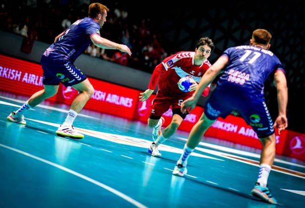 Turkiye v Norway - World Handball Championship Qualifiers ANKARA, TURKIYE - MAY 16: Ali Emre Babacan (C) of Turkiye competes against his opponent during the 2027 IHF Men s World Handball Championship European Qualifiers phase 3 second-leg match between Turkiye and Norway at Prof. Dr. Yasar Sevim Handball Hall in Ankara, Turkiye, on May 16, 2026. Ercin Erturk Anadolu Ankara Turkey. Editorial use only. Please get in touch for any other usage.  Copyright: x2026xAnadoluxErcinxErturkx