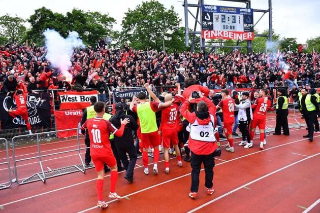 SSV Ulm 1846 Rot Weiss Essen FOR EDITORIAL PURPOSES ONLY EDITORIAL USE ONLY p Soccer 3 Liga 38 Matchday SSV Ulm 1846 Rot Weiss Essen on 15 05 2026 at the Donaustadion in Ulm Rot Weiss Essen plays the relegation to the 2 Bundesliga Germany Baden Württemberg Ulm Copyright ThorstenxTillmann Copyright: ThorstenxTillmann doc85vetk4dc7m1j41faqqs ,EDITORIAL USE ONLY Copyright: ThorstenxTillmann