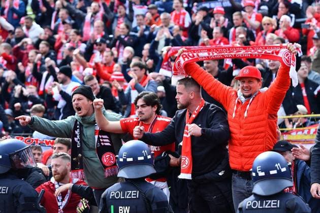 SSV Ulm 1846 Rot Weiss Essen FOR EDITORIAL PURPOSES ONLY EDITORIAL USE ONLY p Soccer 3 Liga 38 Matchday SSV Ulm 1846 Rot Weiss Essen on 15 05 2026 at the Donaustadion in Ulm Rot Weiss Essen plays the relegation to the 2 Bundesliga Germany Baden Württemberg Ulm Copyright ThorstenxTillmann Copyright: ThorstenxTillmann doc85vetshg3uaq79x4m6x ,EDITORIAL USE ONLY Copyright: ThorstenxTillmann