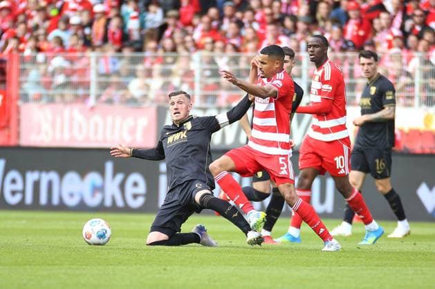 Berlin, Germany, 16 05 2026 Stadion Alte Försterei 34 Matchday, Season 2025 26, 1 Soccer Bundesliga Union Berlin FC Augsburg L R Jeffrey Gouweleeuw 6, FCA , Danilho Doekhi 5, Union Berlin , Ilyas Ansah 10, Union Berlin , Cédric Zesiger 16, FCA Copyright: xdtsxNachrichtenagenturx dts_118847