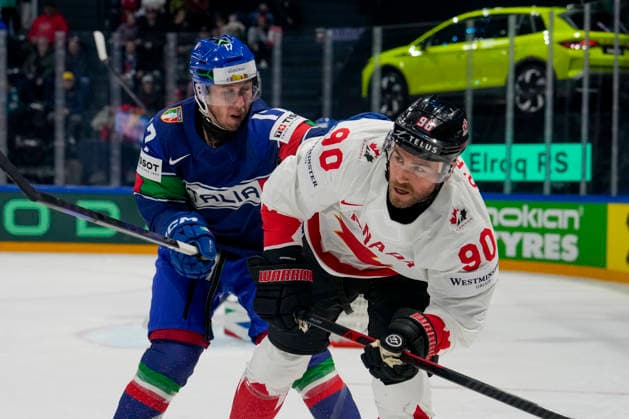 FRIBOURG, SWITZERLAND MAY 16 Carmine Buono of Italy L against Ryan O™reilly of Canada R during the 2026 IIHF Ice Hockey World Championship Switzerland game between Italy and Canada at BCF Arena on May 16, 2026 in Fribourg, Fribourg Fribourg BCF Arena Fribourg Switzerland Copyright: xJustPictures.ch JarixPestelaccix jp-en-EuSpIm-JP6_JAR_Italy_Canada_16May2026_00044