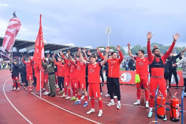 SSV Ulm 1846 Rot Weiss Essen FOR EDITORIAL PURPOSES ONLY EDITORIAL USE ONLY p Soccer 3 Liga 38 Matchday SSV Ulm 1846 Rot Weiss Essen on 15 05 2026 at the Donaustadion in Ulm Rot Weiss Essen plays the relegation to the 2 Bundesliga Germany Baden Württemberg Ulm Copyright ThorstenxTillmann Copyright: ThorstenxTillmann doc85vetqq3gr98dftxj7v ,EDITORIAL USE ONLY Copyright: ThorstenxTillmann