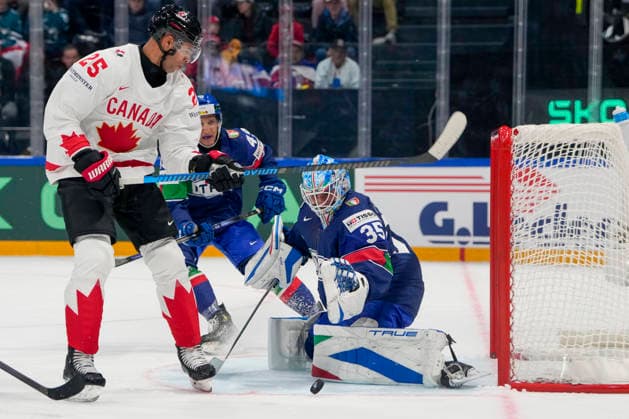 FRIBOURG, SWITZERLAND MAY 16 Darnell Nurse of Canada L against goalkeeper Davide Fadani of Italy R during the 2026 IIHF Ice Hockey World Championship Switzerland game between Italy and Canada at BCF Arena on May 16, 2026 in Fribourg, Fribourg Fribourg BCF Arena Fribourg Switzerland Copyright: xJustPictures.ch JarixPestelaccix jp-en-EuSpIm-JP6_JAR_Italy_Canada_16May2026_00050