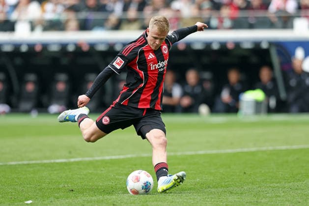 16 05 2026, xovx, Fußball Fußball Bundesliga, Eintracht Frankfurt VfB Stuttgart penalty goal by Jonathan Burkardt Eintracht Frankfurt to 1 2 DFL DFB REGULATIONS PROHIBIT ANY USE OF PHOTOGRAPHS as IMAGE SEQUENCES and or QUASI VIDEO emspor Frankfurt