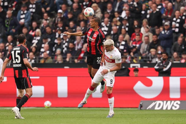 2026 05 16 xjfx Soccer 1 Bundesliga 34 Matchday Eintracht Frankfurt VFB Stuttgart v l , Timothy Chandler Eintracht Frankfurt , Ermedin Demirovic VFB Stuttgart , header, header duel, aerial duel DFL DFB REGULATIONS PROHIBIT ANY USE OF PHOTOGRAPHS as IMAGE SEQUENCES and or QUASI VIDEO Copyright: JoaquimxFerreira