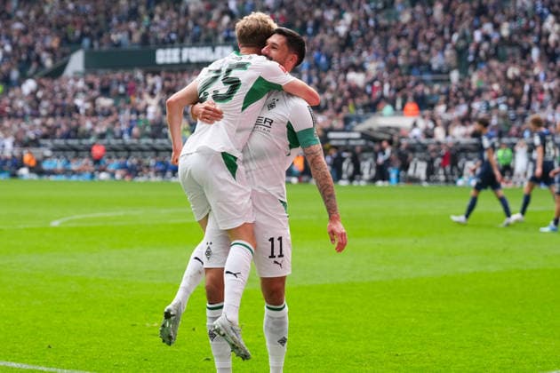 16 05 2026, xydrx, Men, Soccer, 1 Bundesliga, Borussia Mönchengladbach TSG 1899 Hoffenheim, Season 2025 2026, Borussia Park Goal celebration after the goal to 4 0 for Borussia Mönchengladbach by scorer Robin Hack Borussia Mönchengladbach, 25 together with Tim Kleindienst Borussia Mönchengladbach, 11 DFB regulations prohibit any use of photographs as image sequences and or quasi video Copyright: HMBxMedia YannisxDreimann