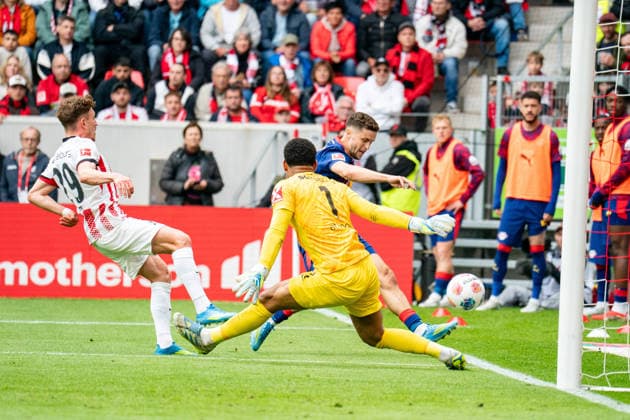 16 05 2026, xdaymx, Soccer 1 Bundesliga, SC Freiburg RB Leipzig Goal kick by Baumgartner, Christoph RB Leipzig , Noah Atubolu SC Freiburg would have been on the spot DFL DFB REGULATIONS PROHIBIT ANY USE OF PHOTOGRAPHS as IMAGE SEQUENCES and or QUASI VIDEO Freiburg