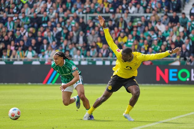 Bremen, Germany 16 May 2026 34 Matchday 1 Bundesliga Werder Bremen vs Borussia Dortmund In the picture v li Isaac Schmidt Werder Bremen and Serhou Guirassy BVB DFL regulations prohibit any use of photographs as image sequences and or quasi video Copyright: HMBxMedia MadeleinexFantini