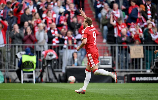 Soccer 1 Bundesliga Season 2025 2026 34 Matchday FC Bayern Muenchen 1 FC Koeln 16 05 2026 Cheering after the goal to 4 1, goal scorer Harry Kane FC Bayern Muenchen