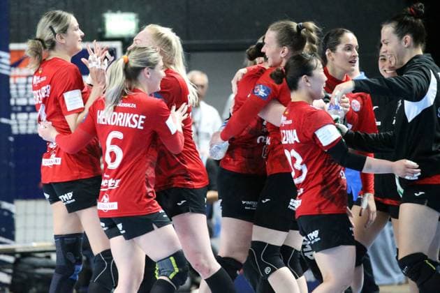 handball, ehf european league, 1 2 finale, thuringer - viborg NICOLAS GOISQUE MAXPPP - 16-5-2026, 15h00, handball, ehf european league, 1 2 finale, thuringer hc - viborg hk, le banc de thuringer exulte après una rrêt décisif de sa gardienne  Copyright: xMAXPPPxNICOLASxGOISQUEx GSQ202605166152 GSQ202605166152