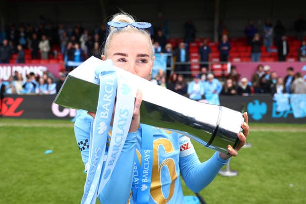 London, , 16th May 2026. Alex Greenwood of Manchester City Women celebrates with the trophy as her team win the Women™s Super League after the West Ham United Women vs Manchester City Women Barclays Women s Super League match at Chigwell Construction Stadium, London. Picture credit should read: Paul Terry Sportimage EDITORIAL USE ONLY. No use with unauthorised audio, video, data, fixture lists, club league logos or live services. Online in-match use limited to 120 images, no video emulation. No use in betting, games or single club league player publications. SPI_030_PT_West_Ham_W_Man_City_W SPI-4804-0030