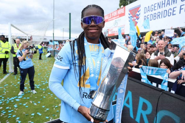 London, , 16th May 2026. Khadija Shaw of Manchester City Women celebrates with the trophy after winning the Women™s Super League after the West Ham United Women vs Manchester City Women Barclays Women s Super League match at Chigwell Construction Stadium, London. Picture credit should read: Paul Terry Sportimage EDITORIAL USE ONLY. No use with unauthorised audio, video, data, fixture lists, club league logos or live services. Online in-match use limited to 120 images, no video emulation. No use in betting, games or single club league player publications. SPI_038_PT_West_Ham_W_Man_City_W SPI-4804-0038