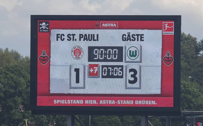 Soccer, 1 BL, Season 2025 2026, Men, FC St Pauli vs VfL Wolfsburg, Matchday 34 , 1 3 Wolfsburg thus in the relegation and St Pauli is relegated DFL REGULATIONS PROHIBIT ANY USE OF PHOTOGRAPHS AS IMAGE SEQUENCES AND OR QUASI VIDEO