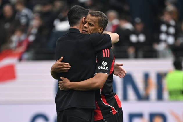 16 05 2026, xjhx, Soccer 1 Bundesliga, Eintracht Frankfurt VfB Stuttgart v l Coach Albert Riera Eintracht Frankfurt Timothy Chandler Eintracht Frankfurt DFL DFB REGULATIONS PROHIBIT ANY USE OF PHOTOGRAPHS as IMAGE SEQUENCES and or QUASI VIDEO Frankfurt am Main