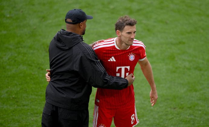Soccer 1 Bundesliga Season 2025 2026 34 Matchday FC Bayern Muenchen 1 FC Koeln 16 05 2026 Leon Goretzka left, FC Bayern Muenchen says goodbye to coach Vincent Kompany right, FC Bayern Muenchen