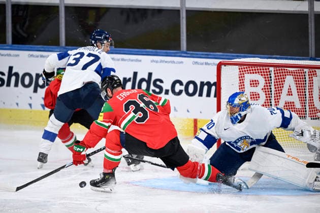 LKS 20260516 Csanad Erdely ( front L) of Hungary attacks on Finnish goalkeeper Joonas Korpisalo while Eemil Erholtz of Finland is seen in the background during the 2026 IIHF Ice hockey, Eishockey World Championships preliminary round group A match between Hungary and Finland in Zurich on May 16, 2026. - RONI REKOMAA Zürich Switzerland j96yFVboA5E  Copyright: xRonixRekomaax j96yFVboA5E