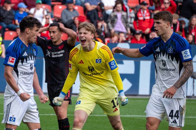 Germany Bundesliga 2025 2026 Bayer 04 Leverkusen vs Hamburger SV 34 Matchday Bay Arena Stadion Leverkusen Gesture, facial expression, facial expression, emotions Lucas Vazquez Bayer 04 Leverkusen, 21 Luka Vuskovic Hamburger SV, 44 Sander Tangvik Hamburger SV, 12 Copyright: xOrhanxHabashx