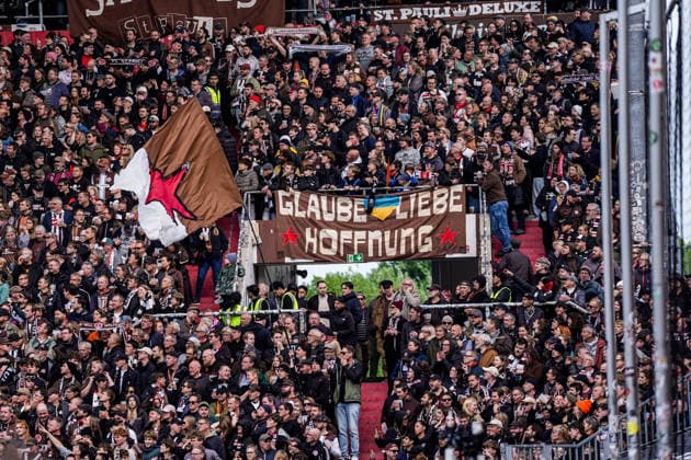 Germany Soccer Bundesliga 2025 26, 34 Matchday FC St Pauli vs VfL Wolfsburg Millerntor Stadion Hamburg Fans, Gegengerade, Banner Glaube, Liebe, Hoffnung Copyright: xStefanxTrochax