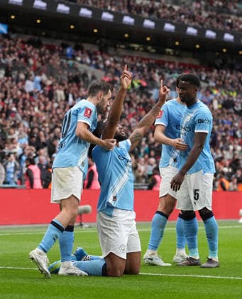 Chelsea v Manchester City FA Cup Final, Football, Wembley Stadium, London, UK - 16 May 2026 GOAL 0-1. Antoine Semenyo of Manchester City on his knees and points to the sky in celebration after scoring the opening goal. London Wembley Stadium London UK, UK NEWSPAPERS OUT Copyright: xSeanxRyanx