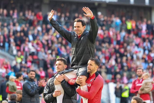 Maximilian Eggestein SC Freiburg, 08 , Nicolas Höfler, Hofler SC Freiburg, 27 and Christian Günter, Gunter SC Freiburg, 30 after the match , Germany, Football, 1 Bundesliga, Matchday 34, 2025 2026, SC Freiburg vs RB Leipzig, 16 05 2026, Freiburg im Breisgau Europa Park Stadion Baden Württemberg Germany Copyright: xGrantxHubbsx