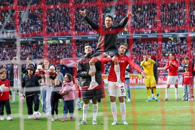 Maximilian Eggestein SC Freiburg, 08 , Nicolas Höfler, Hofler SC Freiburg, 27 and Christian Günter, Gunter SC Freiburg, 30 after the match , Germany, Football, 1 Bundesliga, Matchday 34, 2025 2026, SC Freiburg vs RB Leipzig, 16 05 2026, Freiburg im Breisgau Europa Park Stadion Baden Württemberg Germany Copyright: xGrantxHubbsx