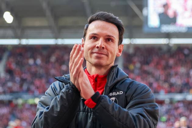 Nicolas Höfler, Hofler SC Freiburg, 27 after the match with the fans , Germany, Soccer, 1 Bundesliga, Matchday 34, 2025 2026, SC Freiburg vs RB Leipzig, 16 05 2026, Freiburg im Breisgau Europa Park Stadion Baden Württemberg Germany Copyright: xGrantxHubbsx