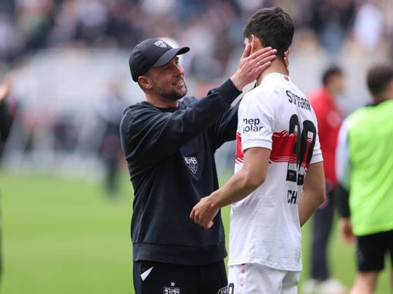 16 05 2026, Soccer Bundesliga, Eintracht Frankfurt VfB Stuttgart, v l , Coach Sebastian Hoeneß VfB Stuttgart with Chema Andres VfB Stuttgart after the match DFL DFB REGULATIONS PROHIBIT ANY USE OF PHOTOGRAPHS AS IMAGE SEQUENCES AND OR QUASI VIDEO xdcx Copyright: HMBxMedia Claus