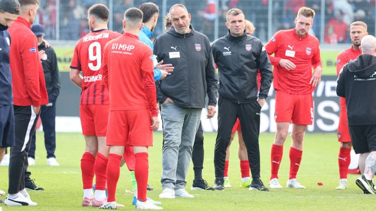 16 05 2026, xrekx, Fußball 1 Bundesliga, 1 FC Heidenheim FSV Mainz 05 v l Spielende Frank Schmidt Trainer 1 FC Heidenheim 1846 DFL DFB REGULATIONS PROHIBIT ANY USE OF PHOTOGRAPHS as IMAGE SEQUENCES and or QUASI VIDEO Heidenheim
